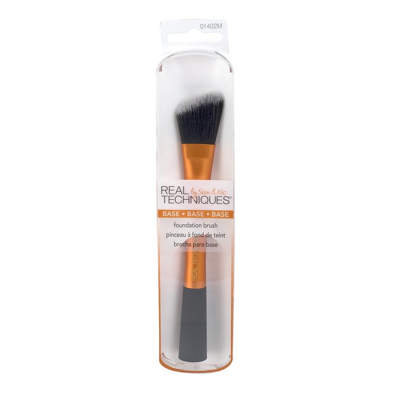 real-techniques-base-foundation-brush