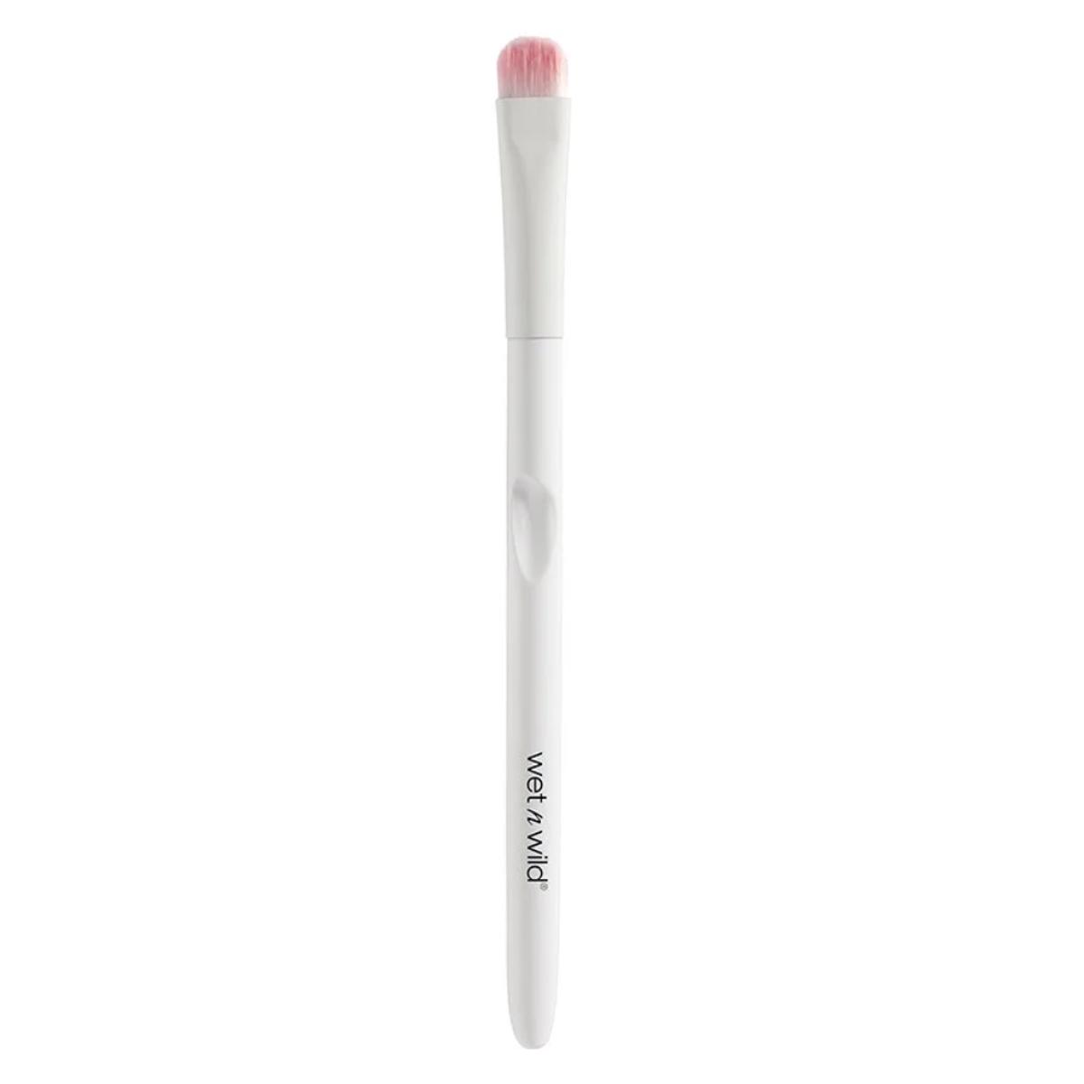 small-eyeshadow-brush