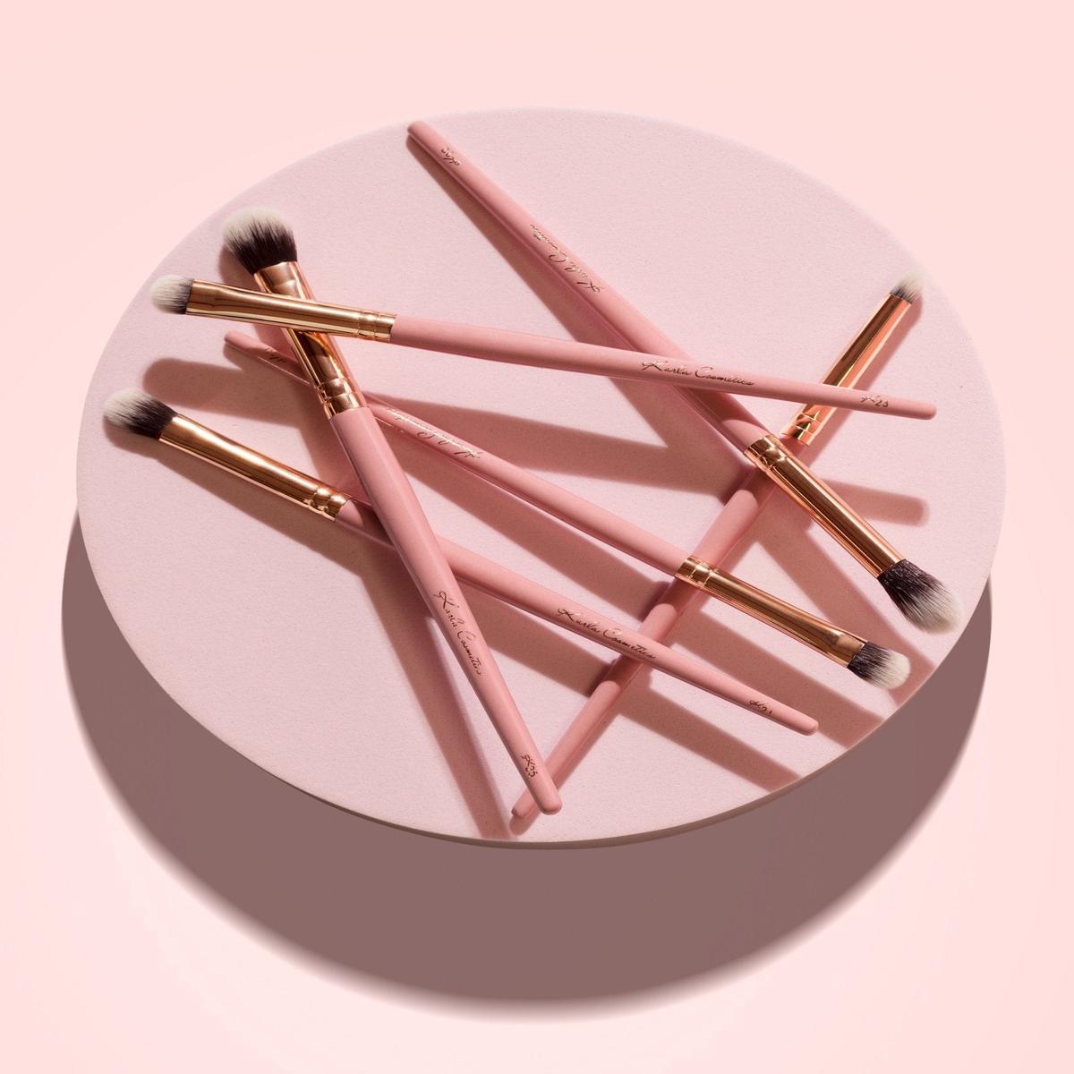 all-essential-makeup-brushes
